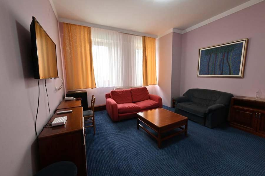 Hotel Norcev Grgeteg Exterior photo
