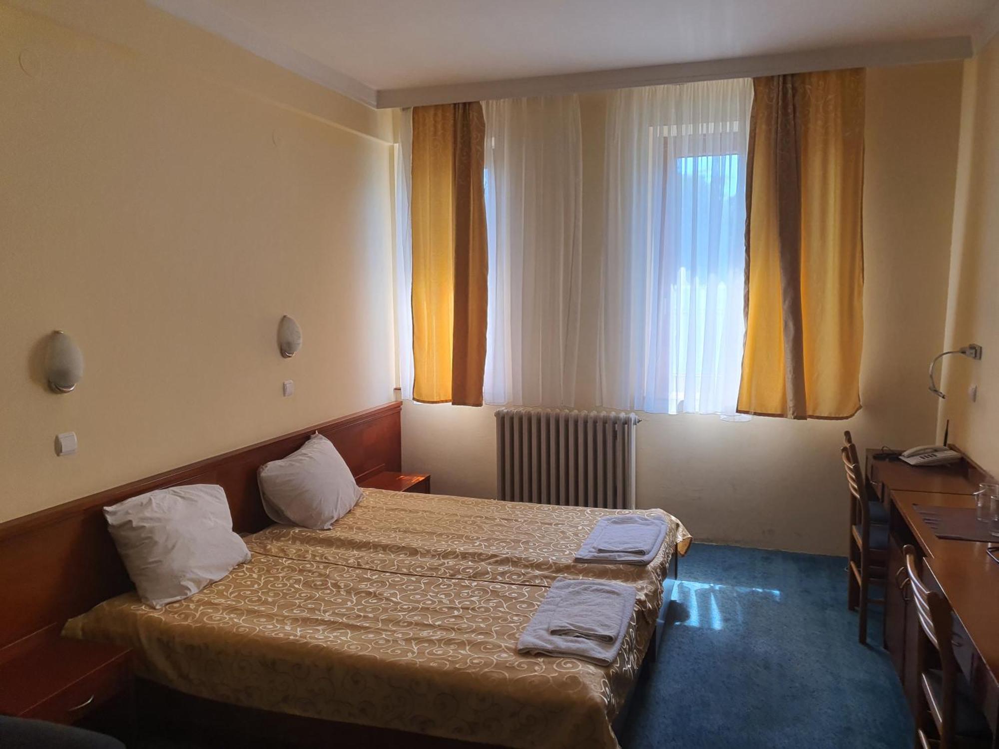 Hotel Norcev Grgeteg Exterior photo