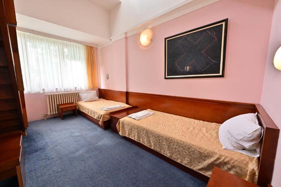 Hotel Norcev Grgeteg Exterior photo